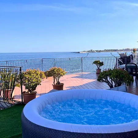 Miriam Sea Front Jacuzzi Daire *