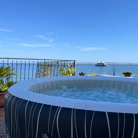 Daire Miriam Sea Front Jacuzzi *