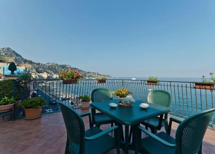 Apartment Miriam Sea Front Jacuzzi