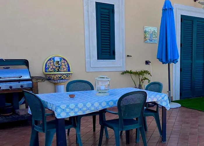 Miriam Sea Front Jacuzzi Apartment Giardini-Naxos