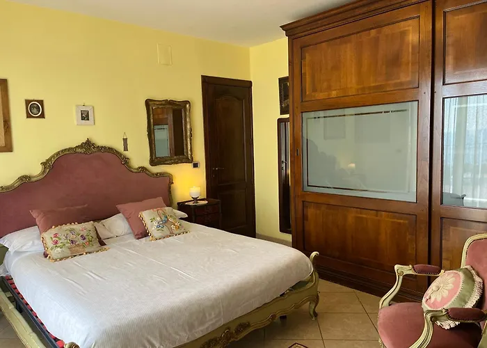 Miriam Sea Front Jacuzzi Giardini-Naxos