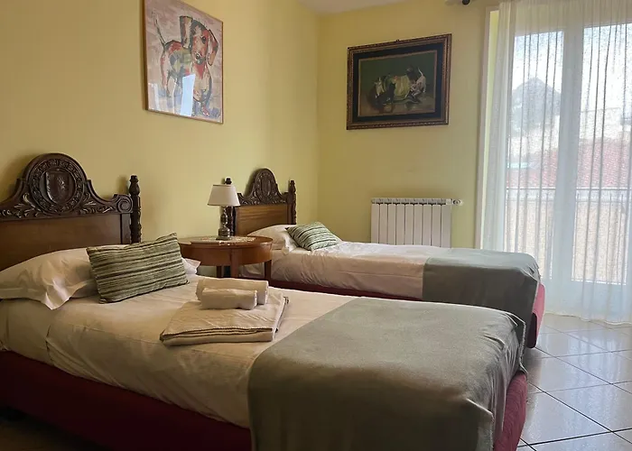 Miriam Sea Front Jacuzzi Apartment *