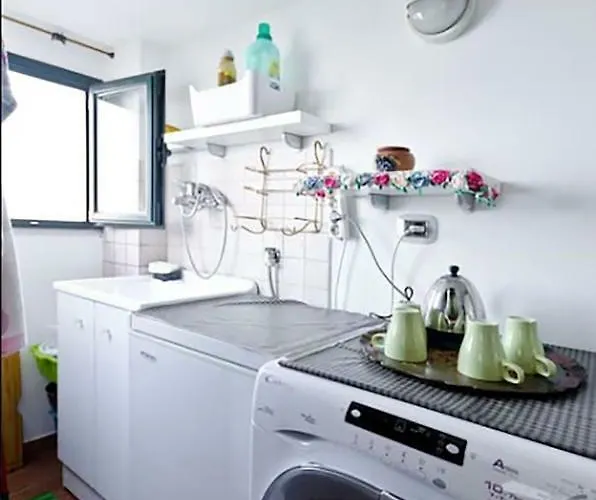 Miriam Sea Front Jacuzzi Giardini-Naxos