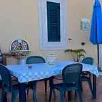 Miriam Sea Front Jacuzzi 公寓 贾迪尼-纳克索斯