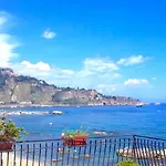 Miriam Sea Front Jacuzzi 公寓