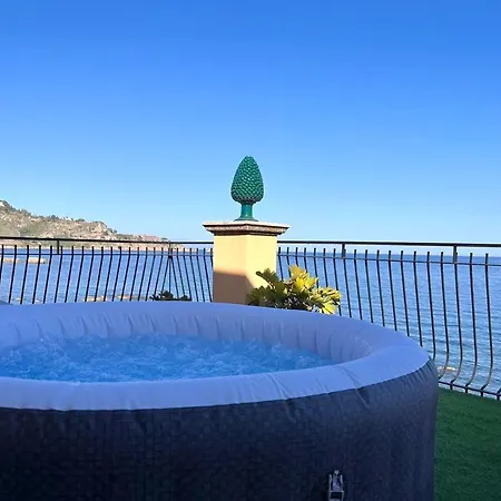 Miriam Sea Front Jacuzzi *