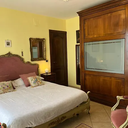 Miriam Sea Front Jacuzzi Giardini-Naxos