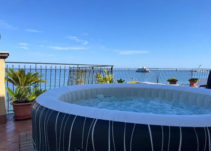 アパート Miriam Sea Front Jacuzzi *