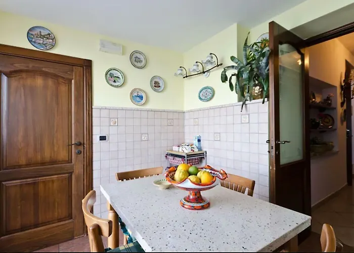 Miriam Sea Front Jacuzzi ジャルディーニ・ナクソス