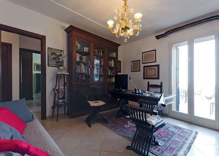 Miriam Sea Front Jacuzzi ジャルディーニ・ナクソス